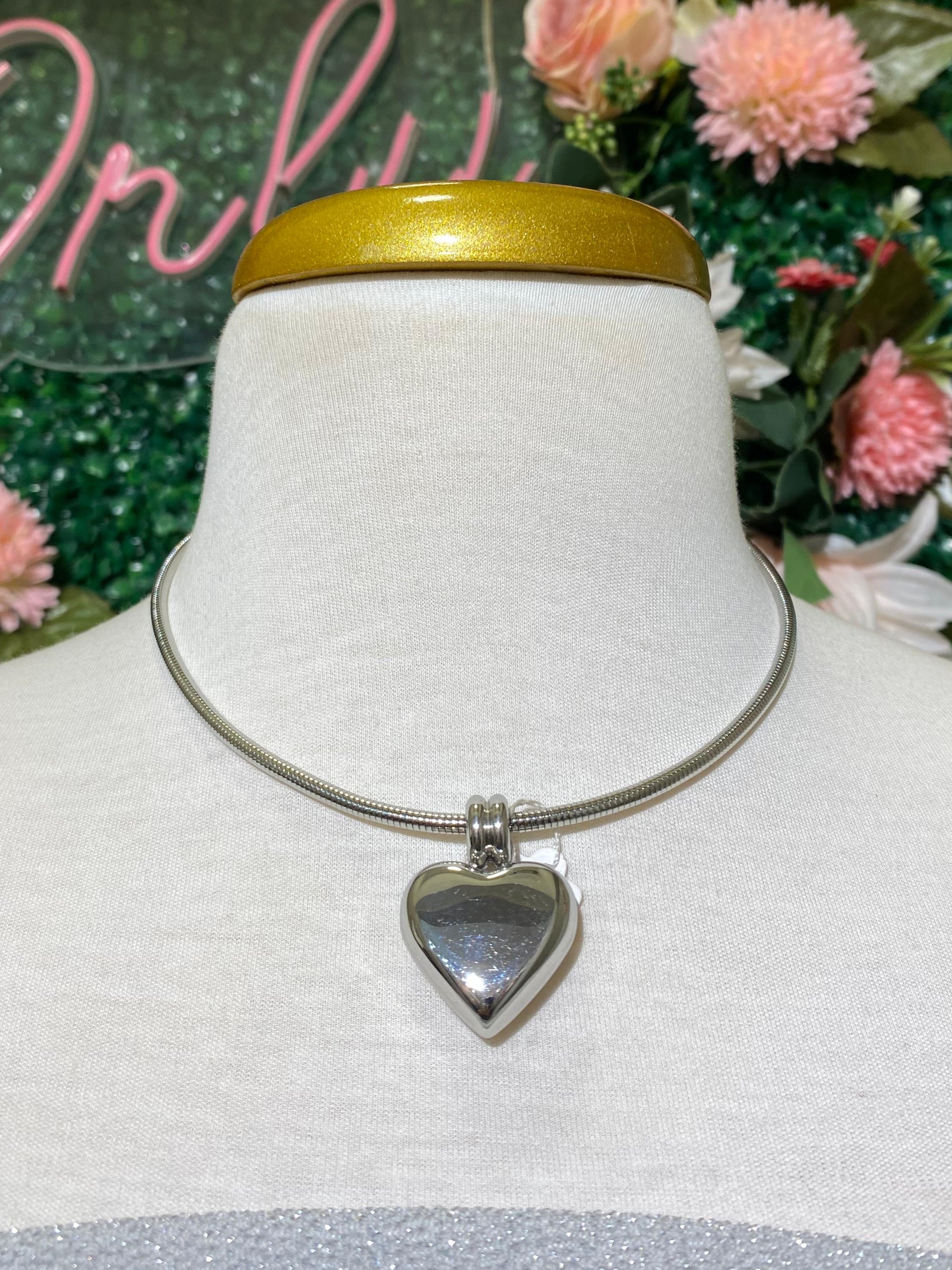 Collar rigido corazon Silver
