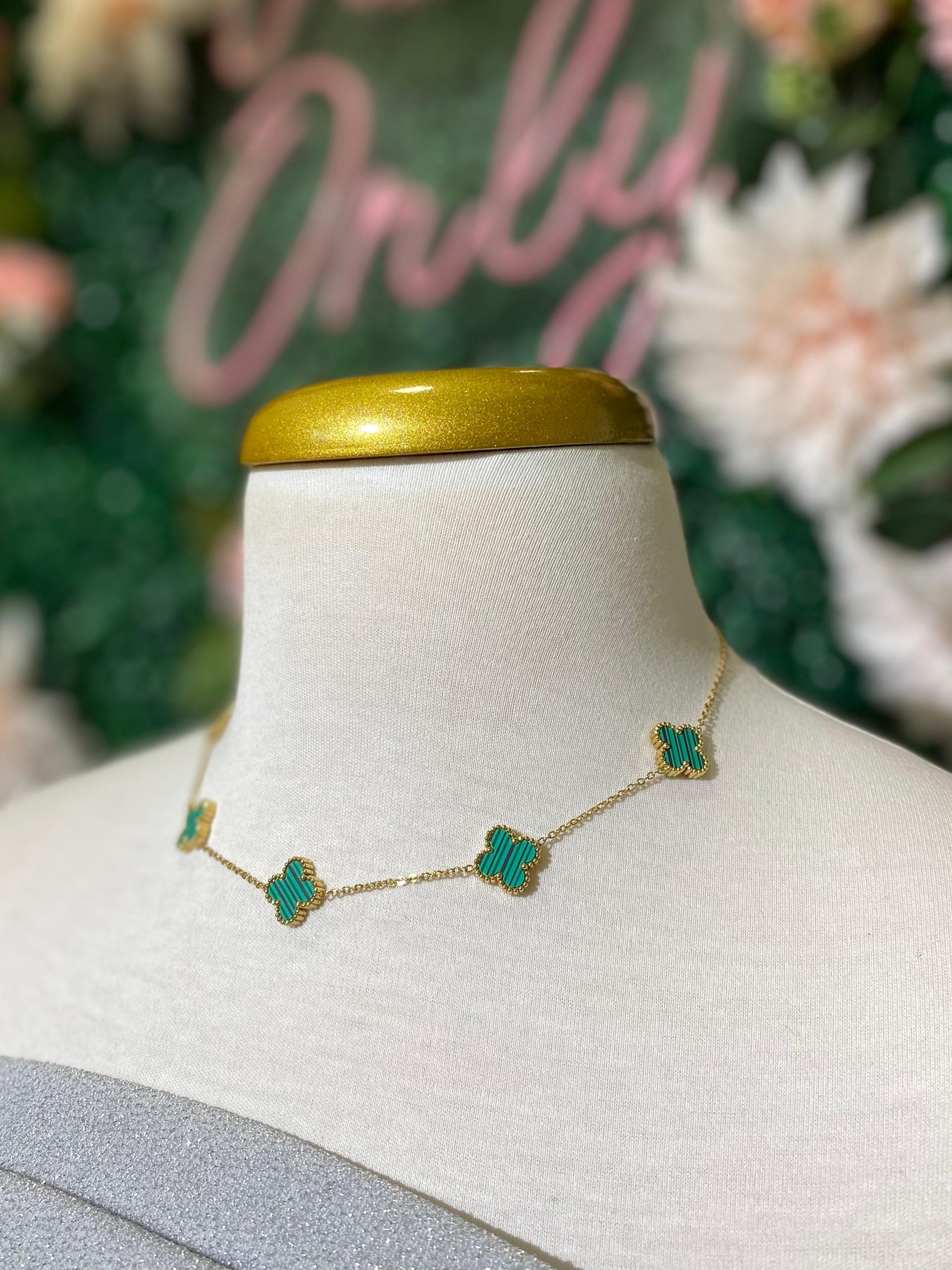 Collar Treboles