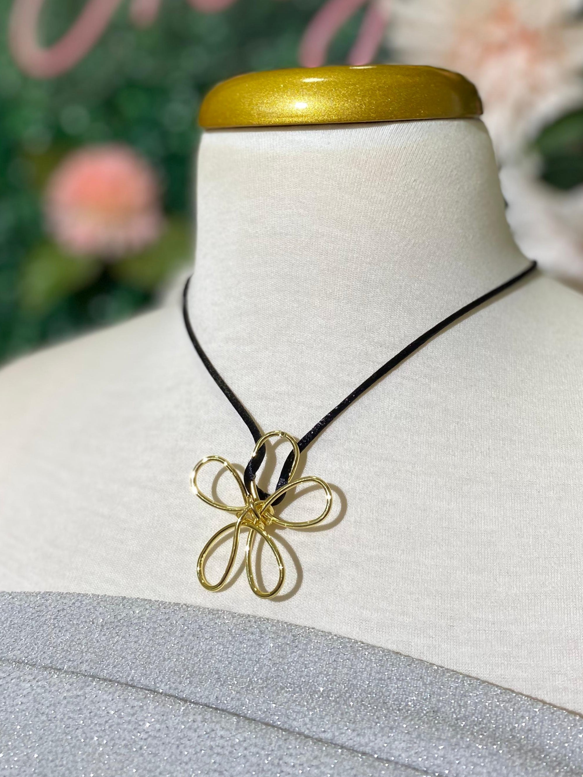 Collar / Chocker Flor 2