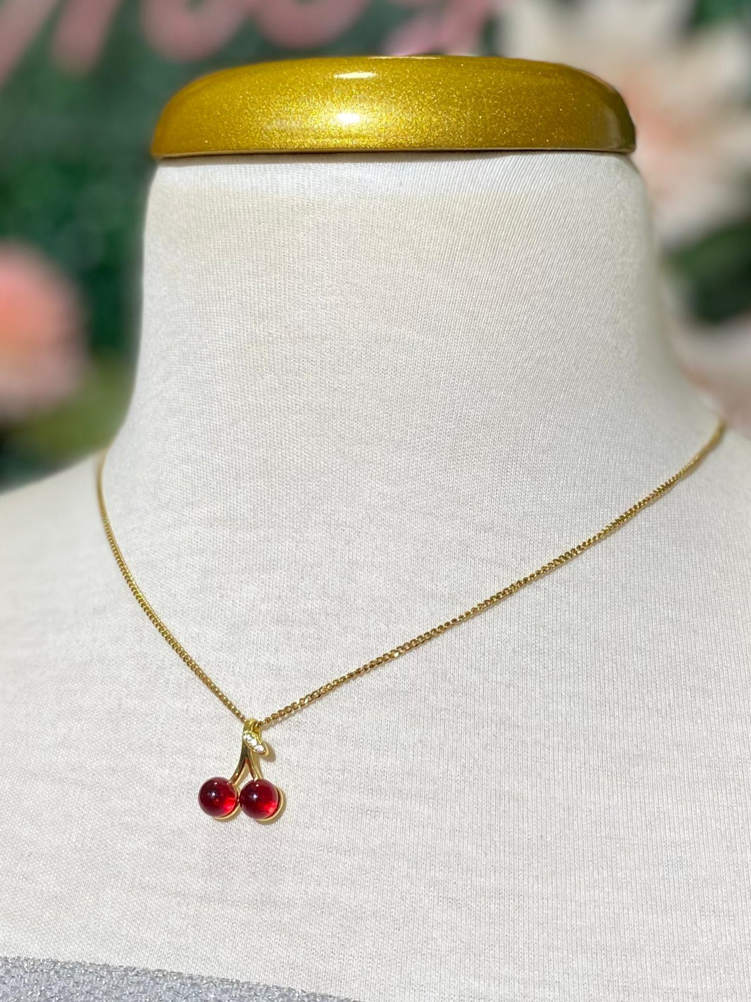 Collar cherry