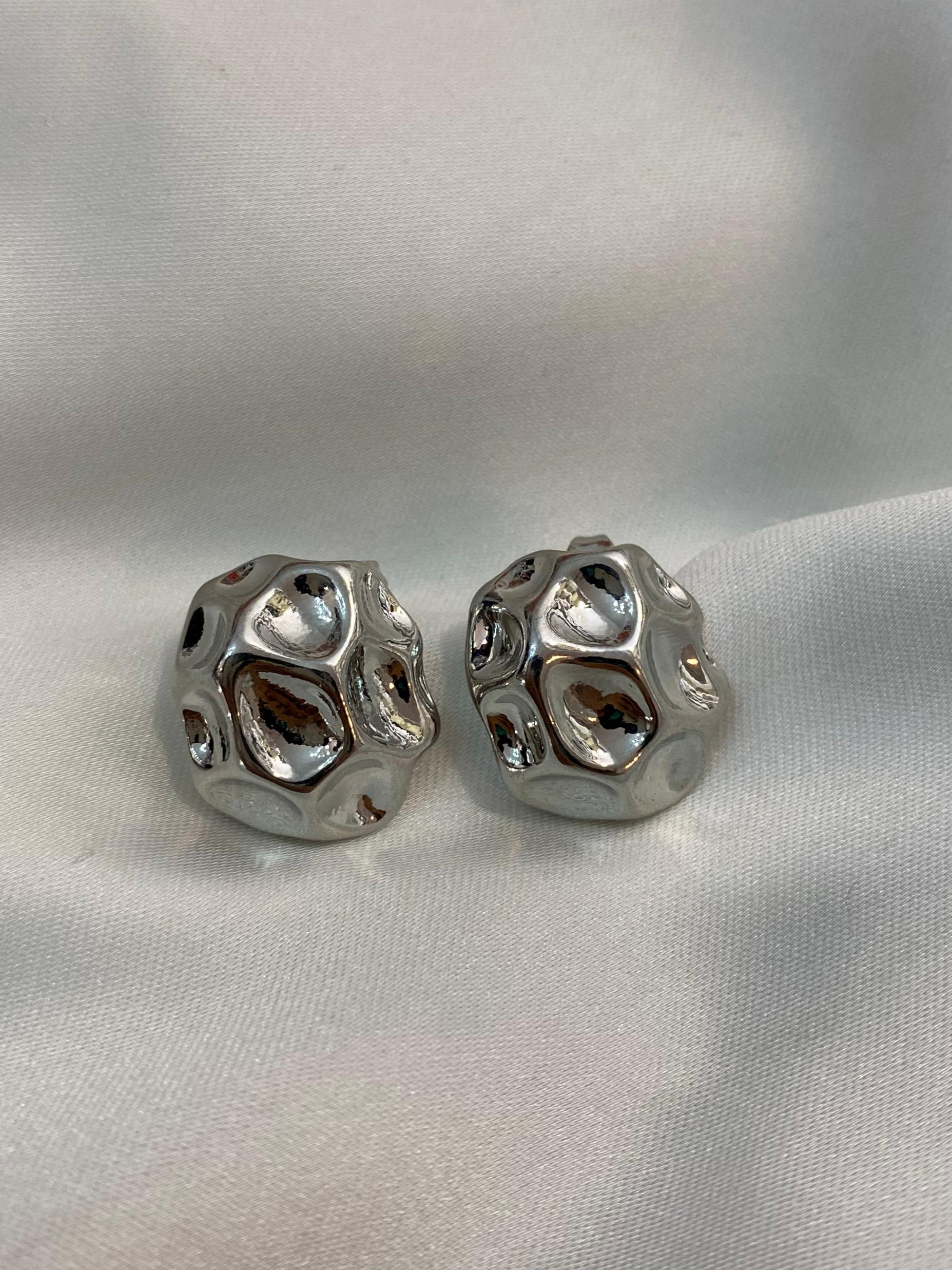 Maxi aretes pegados crocco